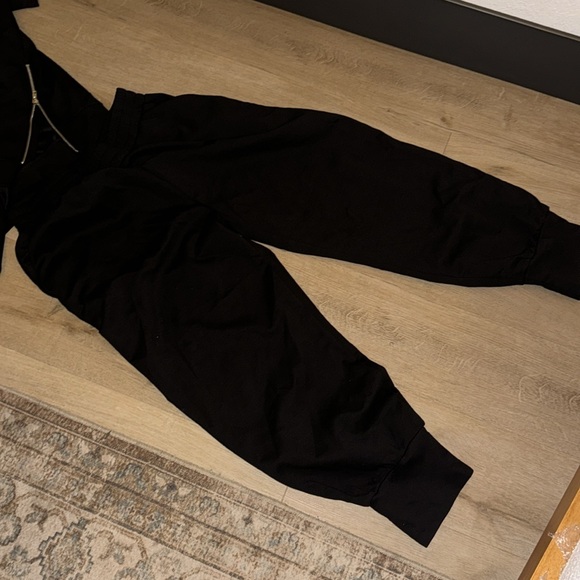 Black Casual Pants & T-Shirt Set - Picture 3 of 4